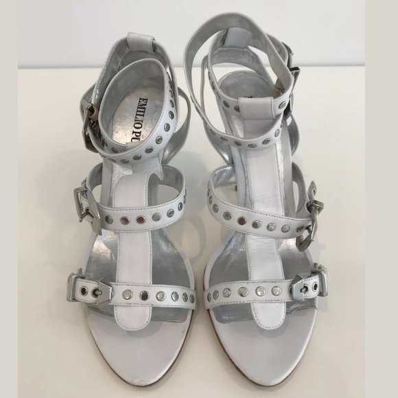 Patent leather sandals Emilio Pucci White size 38.5 IT in  EMILIO PUCCI WHITE LEATHER SANDALS STYLE SIZE 7.5
